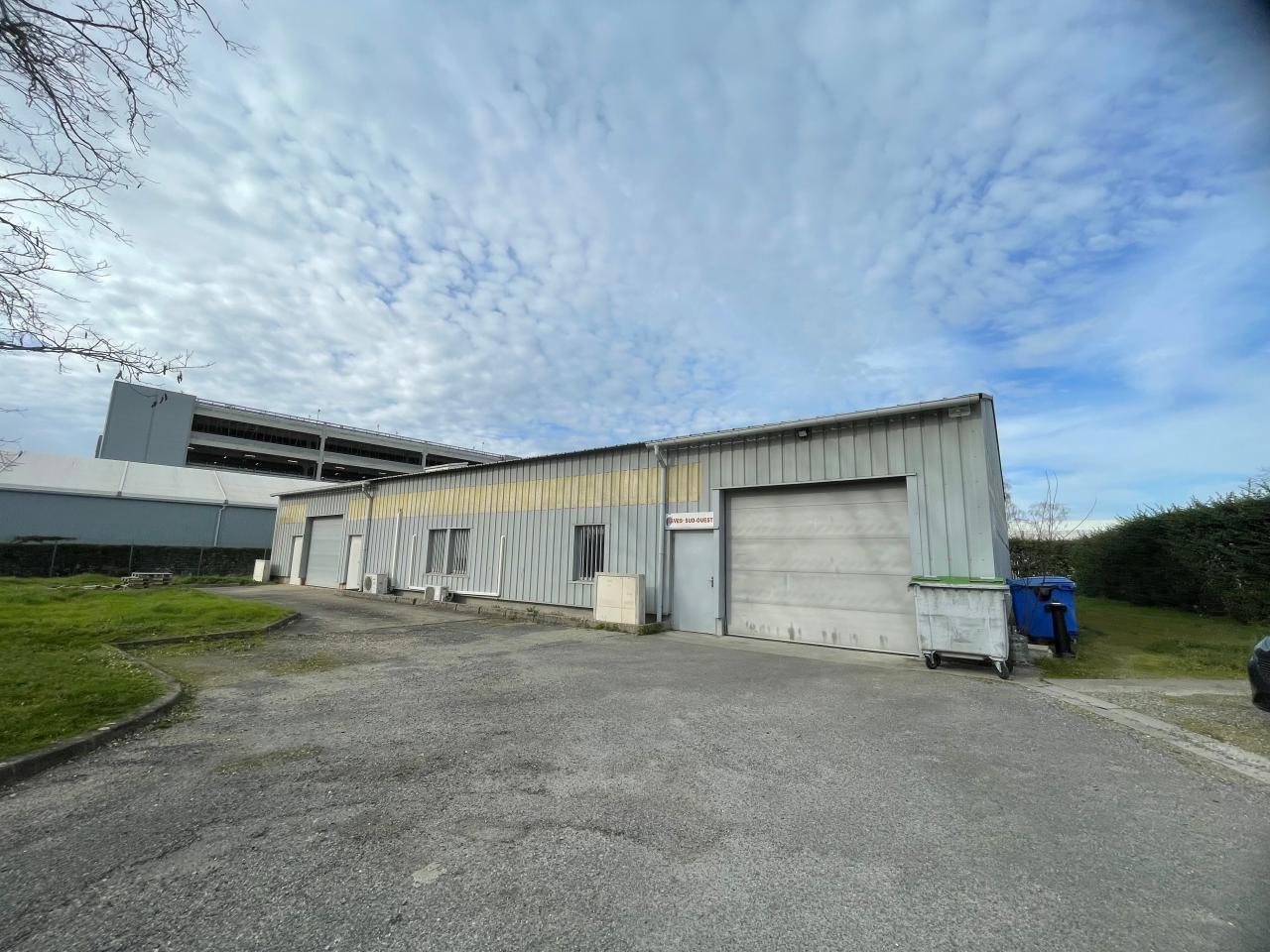 Local d'activité Toulouse 340m² Location local d'activité Toulouse Haute-Garonne OLACT2530025 0